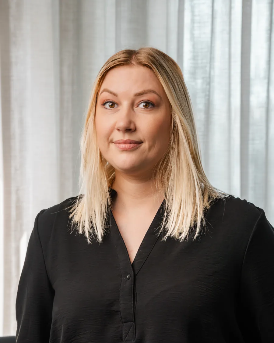 Jennifer Tiedemann, Praxismanagerin der Praxis Ästhetik am Isartor München